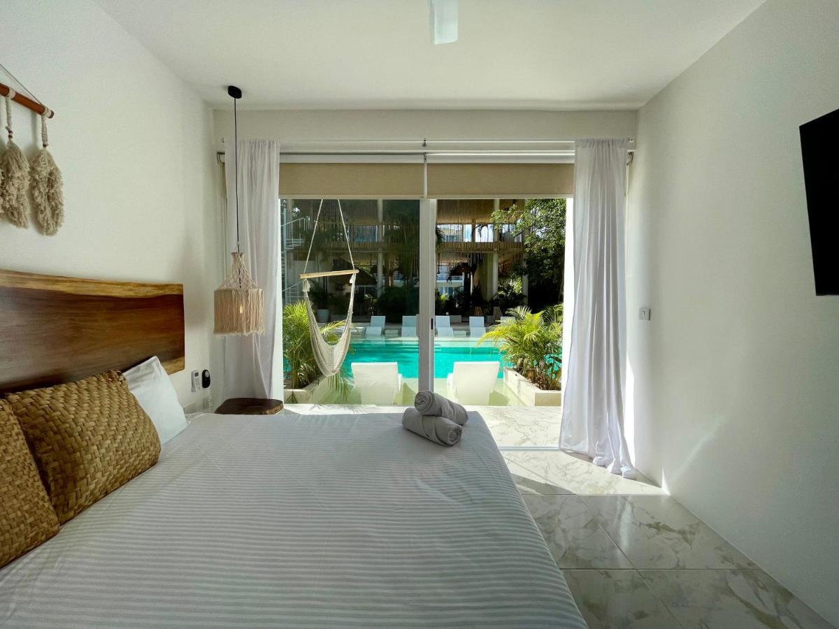 Beautiful Swim-Up Studio With Private Terrace, Pool And Jungle Gym ตูลุม ภายนอก รูปภาพ