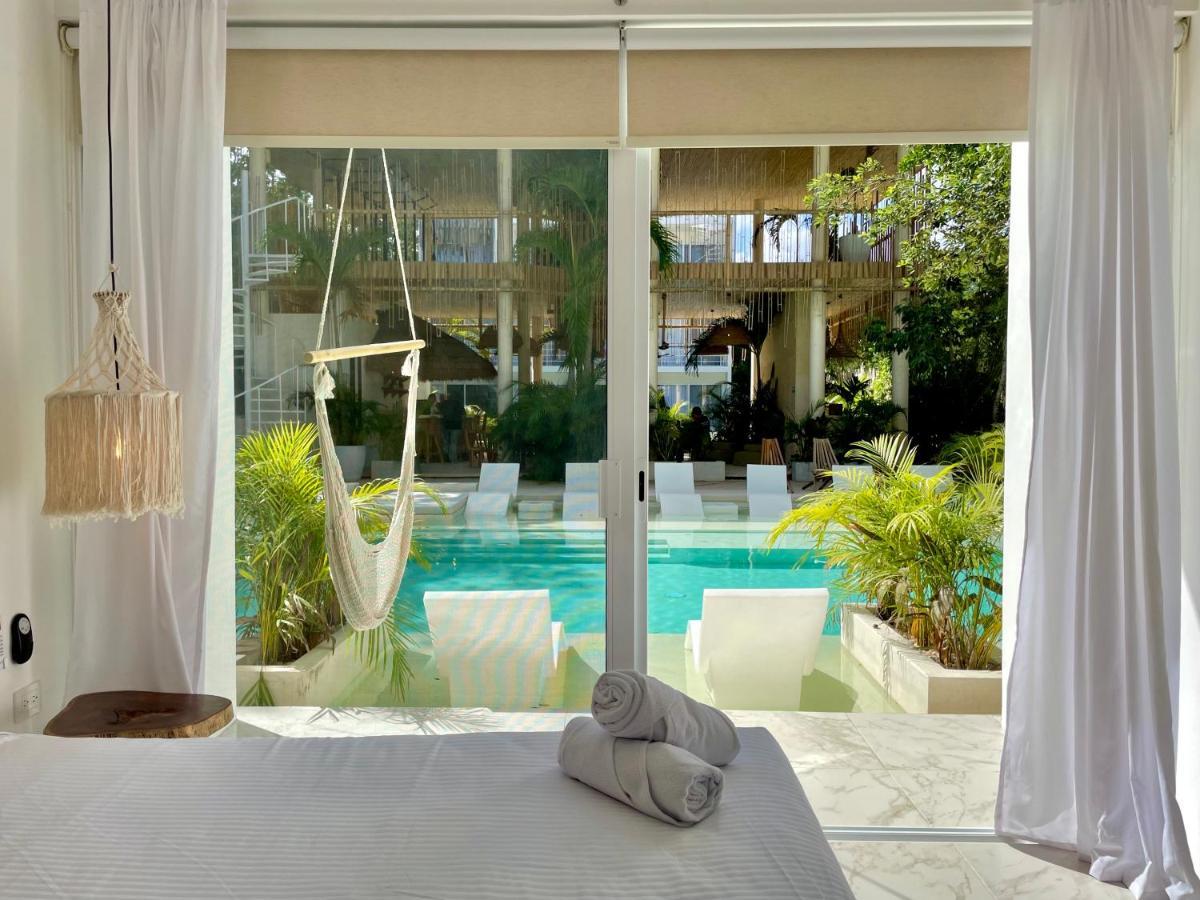 Beautiful Swim-Up Studio With Private Terrace, Pool And Jungle Gym ตูลุม ภายนอก รูปภาพ