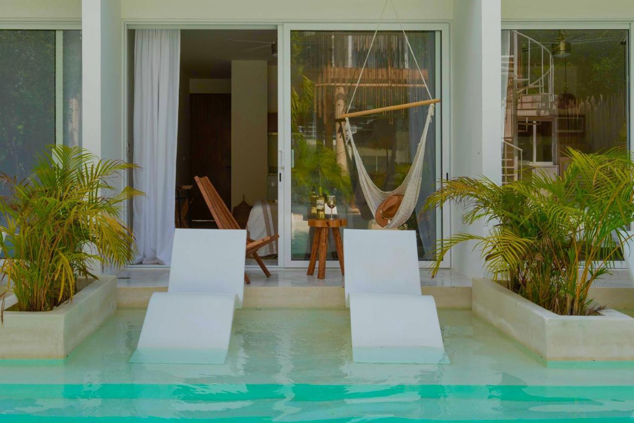 Beautiful Swim-Up Studio With Private Terrace, Pool And Jungle Gym ตูลุม ภายนอก รูปภาพ